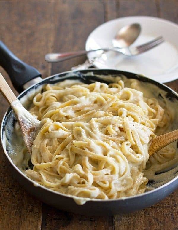 Healthy Fettuccine Cauliflower Alfredo