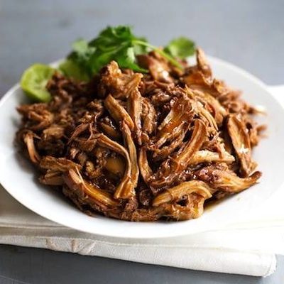 Honey Glazed Crockpot Chicken Adobo - simple pantry ingredients, hardly any hands-on time, 200 calories. | https://make-trim.today